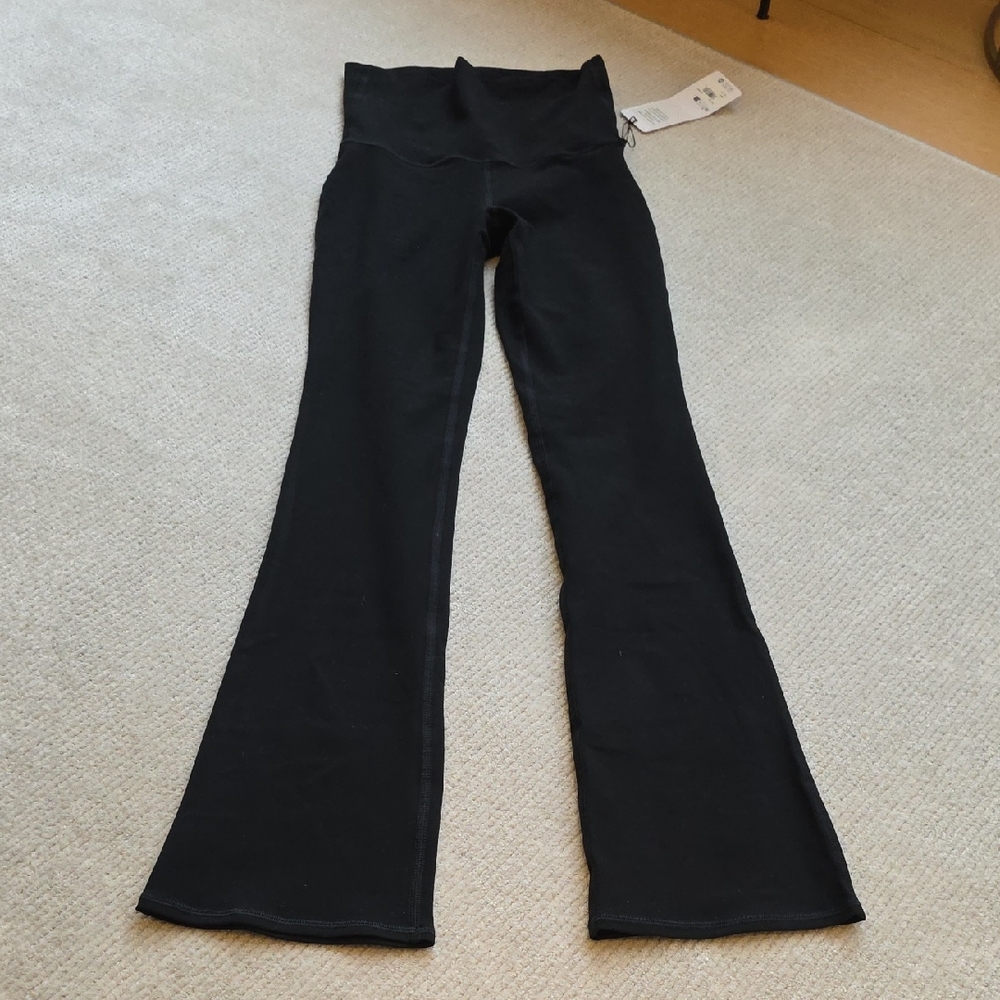ALOsoft Low-Rise Foldover Bootcut Legging. NWT,size Xs